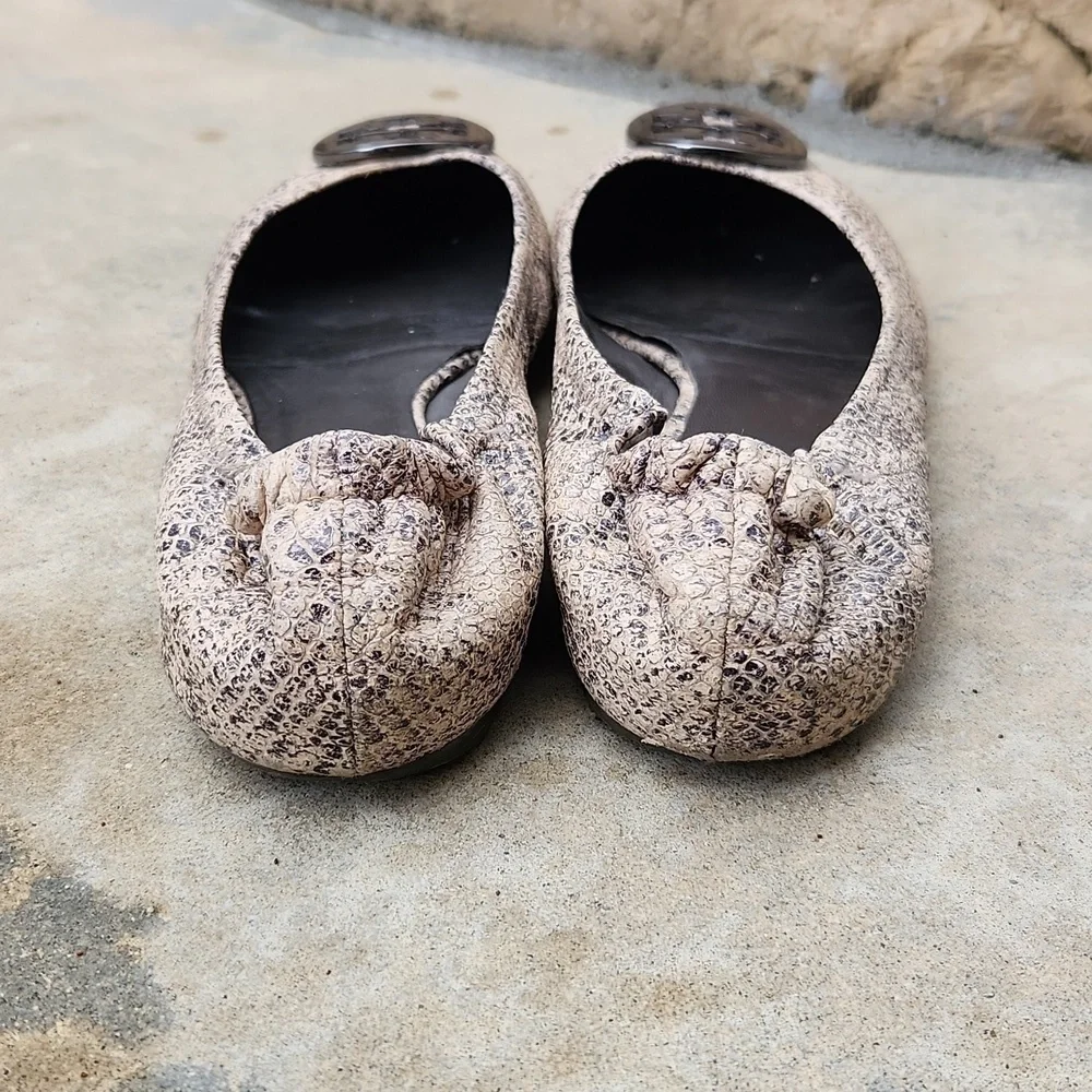 Tory Burch reva pitone Rocha snake flats size 8